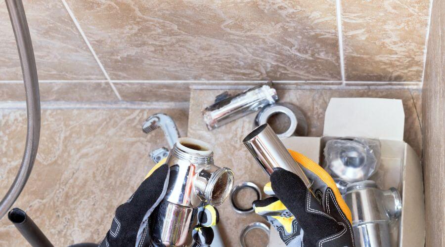 Professional gutter cleaning in Newport Beach, CA